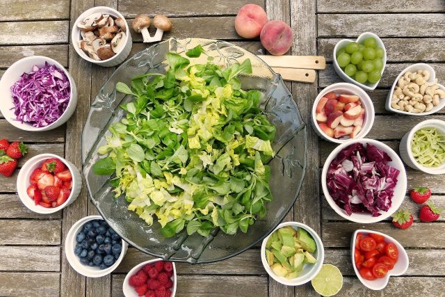 Salát,  ovoce,  zelenina,  dieta  (ilustrační foto) | foto: silviarita,  Pixabay,  CC0 1.0